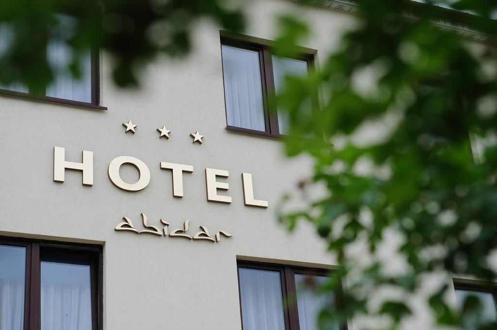 Abidar Hotel Spa & Wellness Цехоцинек Екстер'єр фото